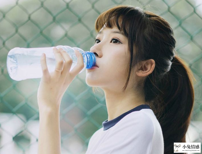 水瓶座男和双鱼女座配吗_怎样追求双鱼座的女孩_怎样追求双鱼座的女孩