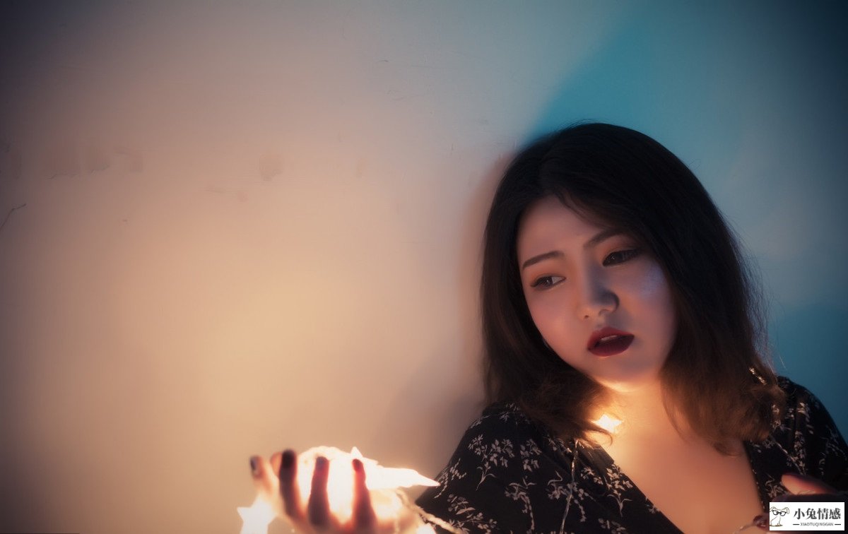 有“出轨”想法的女人，往往经常做这三件事！男人发现了得小心