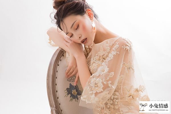 丈夫老是怀疑老婆出轨