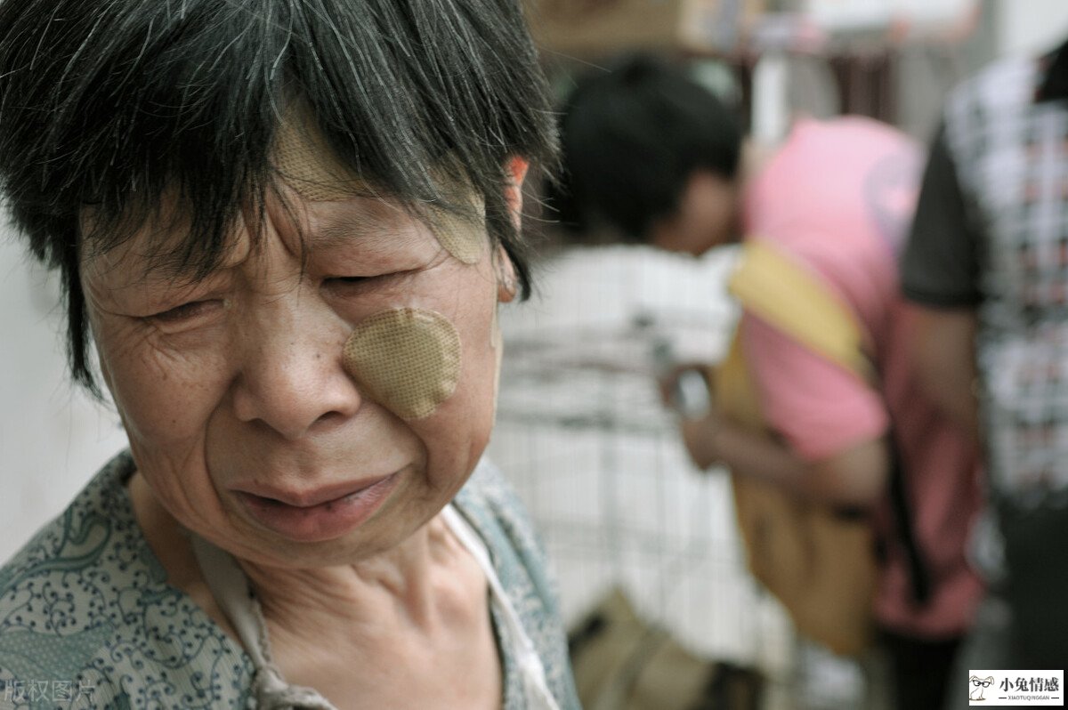 老伴去世后，女人会觉得难过吗？两个女人说了真心话