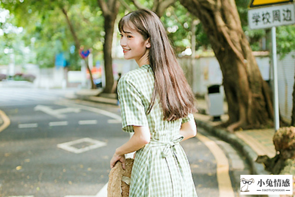 搭讪女生技巧第一句话 说这些才能获得女生好感