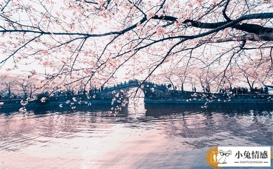 挽回前任的句子虐心感人,一句话让前任回来