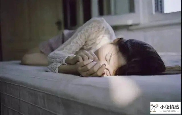 老公出轨小三怎么办？聪明原配不挽回人，用这招让他求原配留下