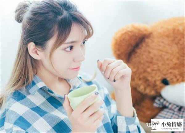 <b>女生主动搭讪就是随便？男人是怎样看待女生主动搭讪的？</b>