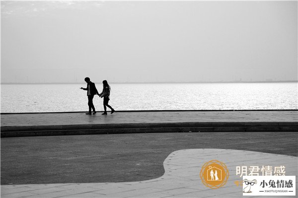 <b>发现老公出轨的最佳处理方式,怎么挽回出轨的老公</b>