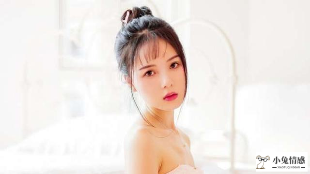 <b>在强势的女孩子面前，比起甜言蜜语，这些方法更可能撩动她的心</b>