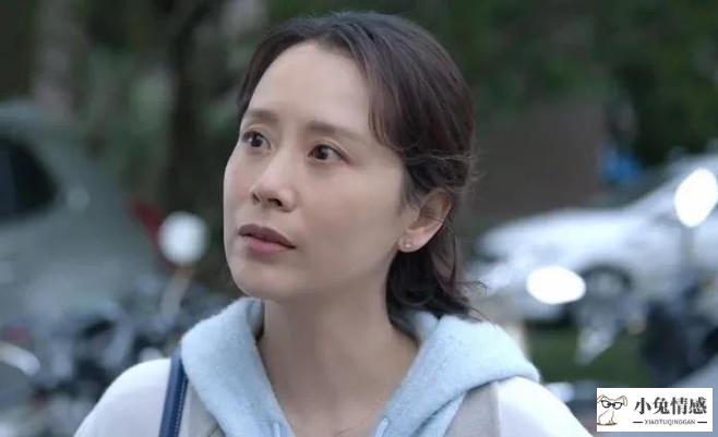 已婚女人不离婚带孩子住外面的心理_离婚带孩子不敢追求女孩_离婚带孩子男人心理